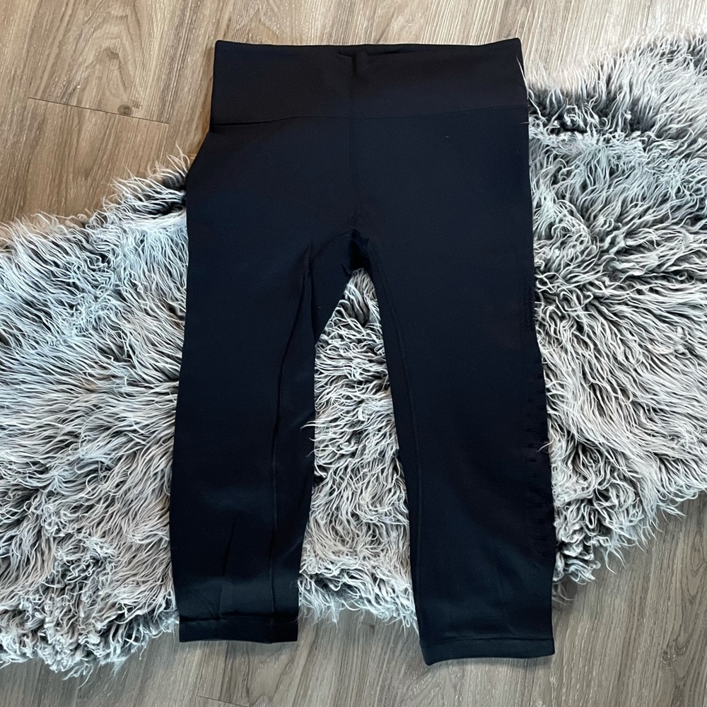 🖤Athleta Black Lasercut Compression Seamless Leggings